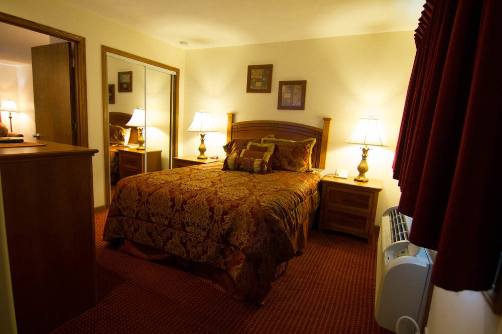 Shepherd Mountain Inn&Suites Pilot Knob Exterior foto
