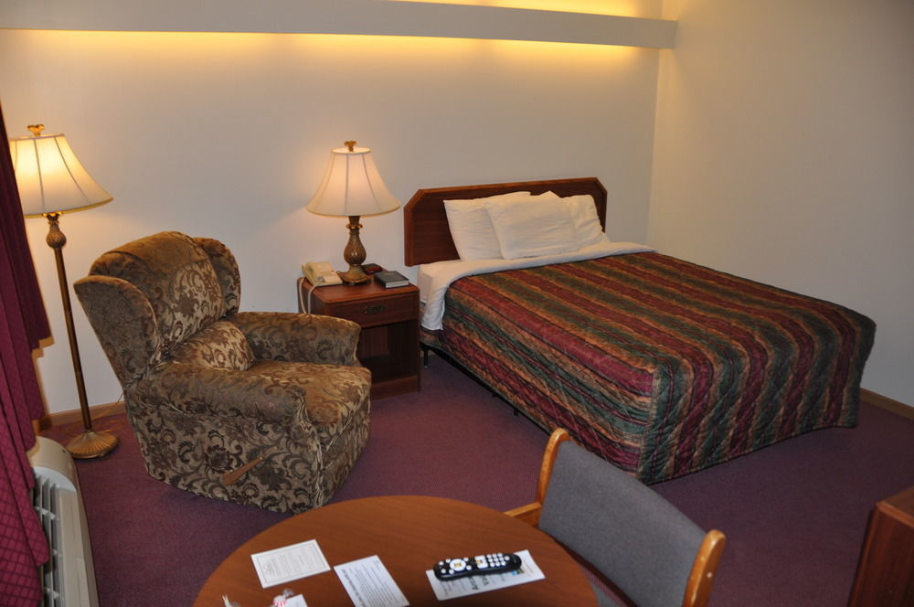 Shepherd Mountain Inn&Suites Pilot Knob Exterior foto