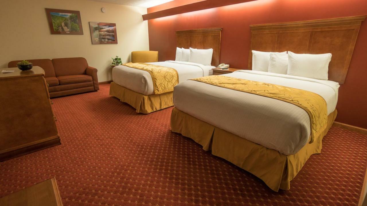 Shepherd Mountain Inn&Suites Pilot Knob Exterior foto