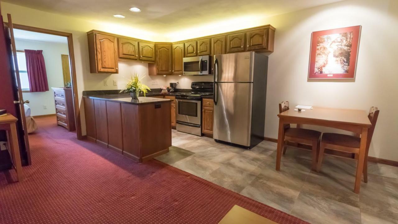 Shepherd Mountain Inn&Suites Pilot Knob Exterior foto