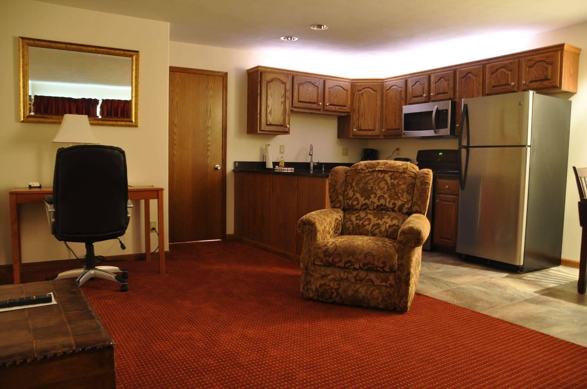 Shepherd Mountain Inn&Suites Pilot Knob Exterior foto